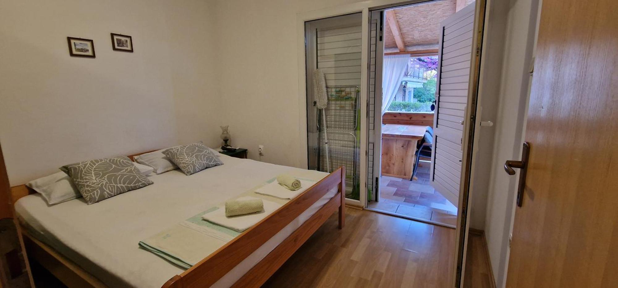 Apartmani Dutkovic Vrboska Exterior foto